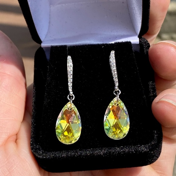 💸FINAL PRICE DROP🌻NIB 925 Golden Shadow Aurora Borealis Earrings🌻 - Picture 7 of 14